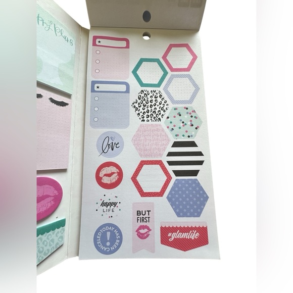 The Happy Planner Glam Girl Accessory Book Folio - Picture 9 of 16